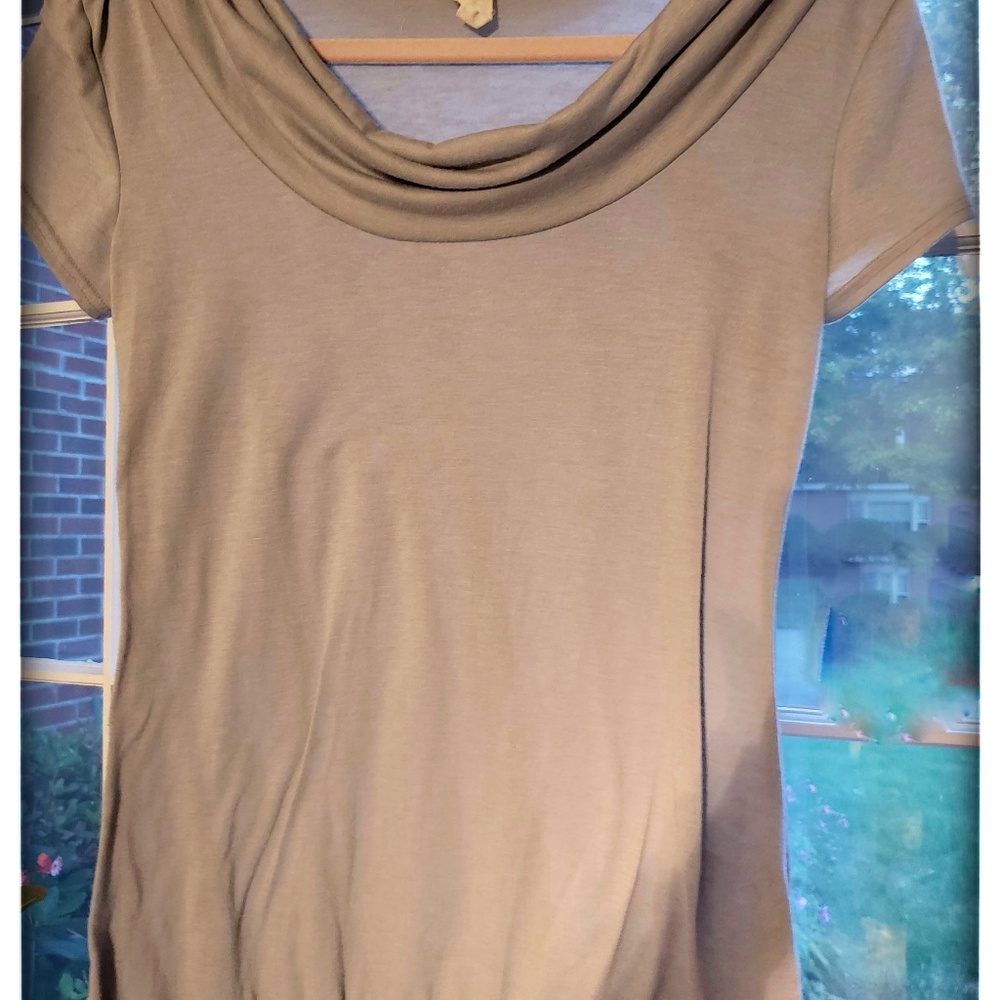 Threads Gray Cowl Neck Cap Sleeve Medium Shirt